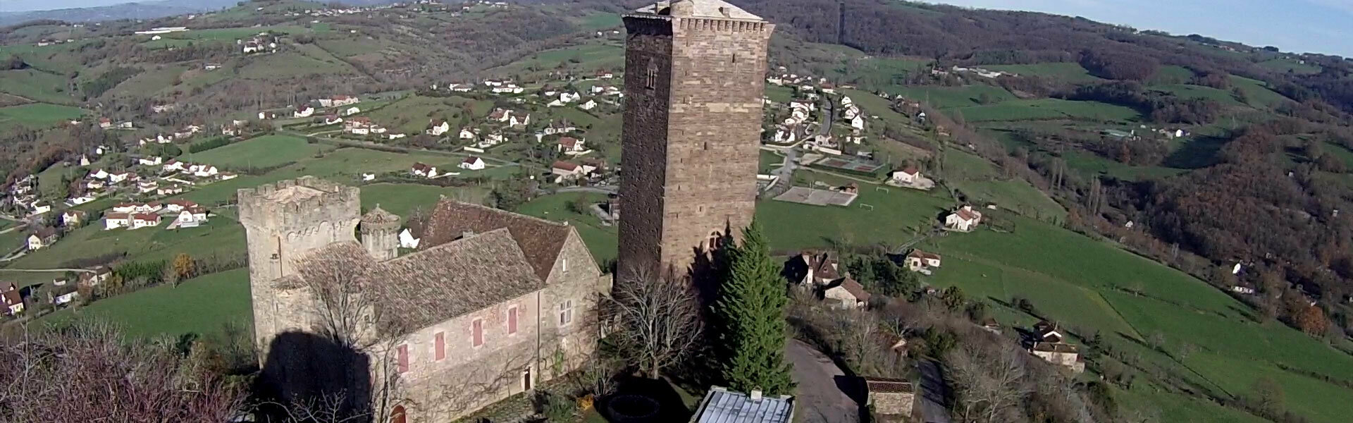Mairie Commune Château Saint-Laurent-les-Tours Lot Vallée Dordogne